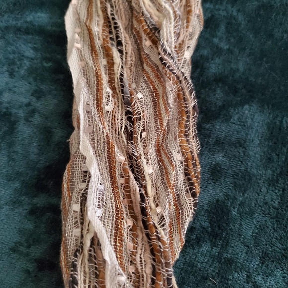 Scarves - Picture 5 of 6